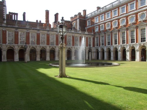 Willaim and Mary courtyard