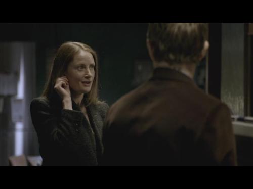 sarah has never been on a stranger date