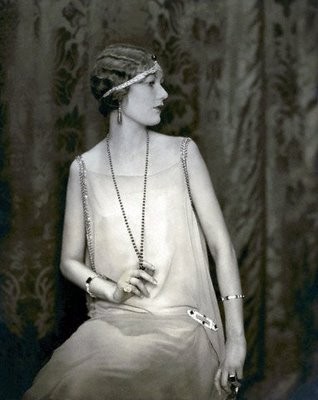 1920 head piece