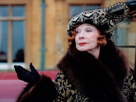 shirley-maclaine-downton-abbey