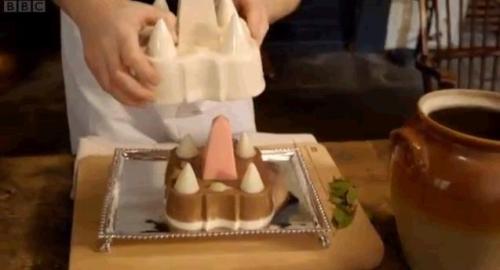 Ivan Day's recreation of Solomon's Temple, a very difficult flummery to recreate.