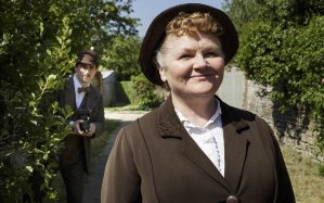 mrs-patmore-stalke_3490012b