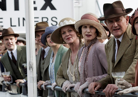 TV-Recap-Downton-Abbey-6x07-The-Crew-at-the-race-470