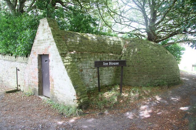 Ice_House_-_geograph.org.uk_-_878045