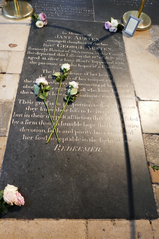 3_P1040022_grave_with_3_flowers[1]