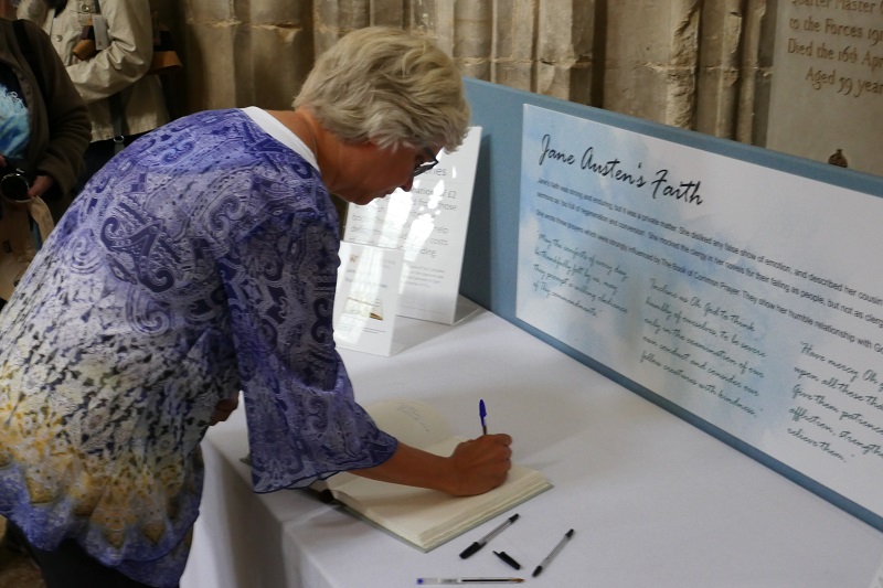 5_P1040041_website_signing_memory_book[1]